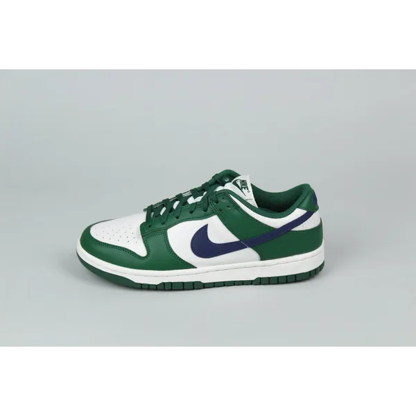 Nike Low-top of high-top white — vergelijk prijzen bij 1 winkel