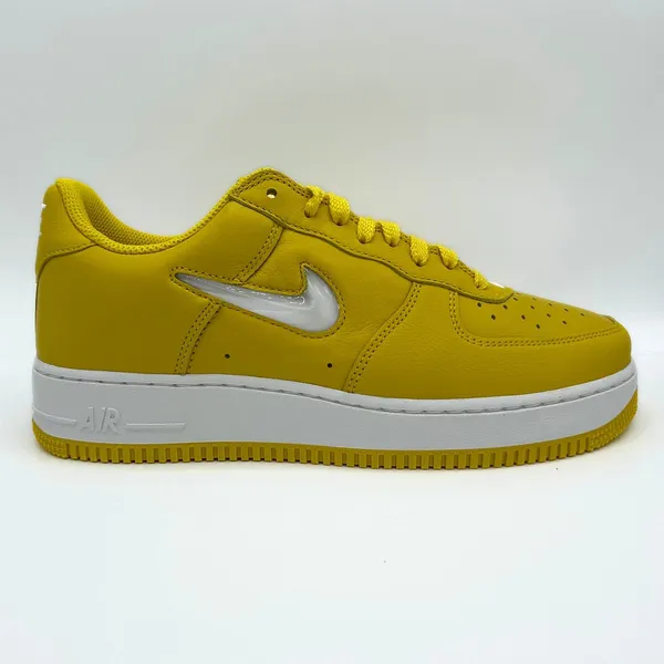 Nike Air Force 1 Low Geel