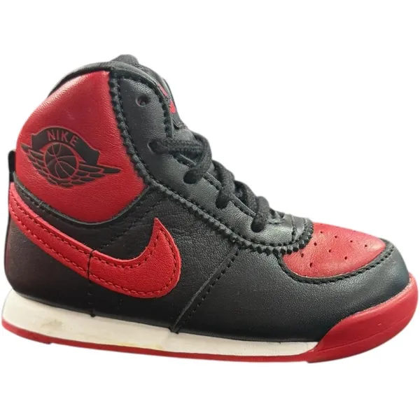 Nike Low-top of high-top Zwart/Rood — vergelijk prijzen bij 1 winkel