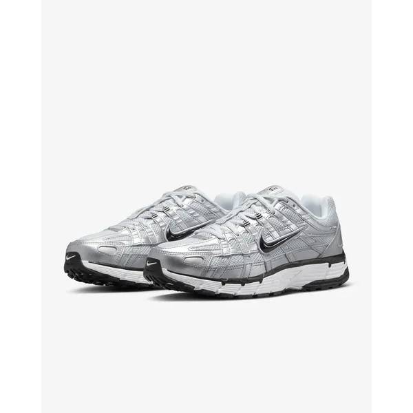 Nike P-6000 Metallic/Zilver/wit