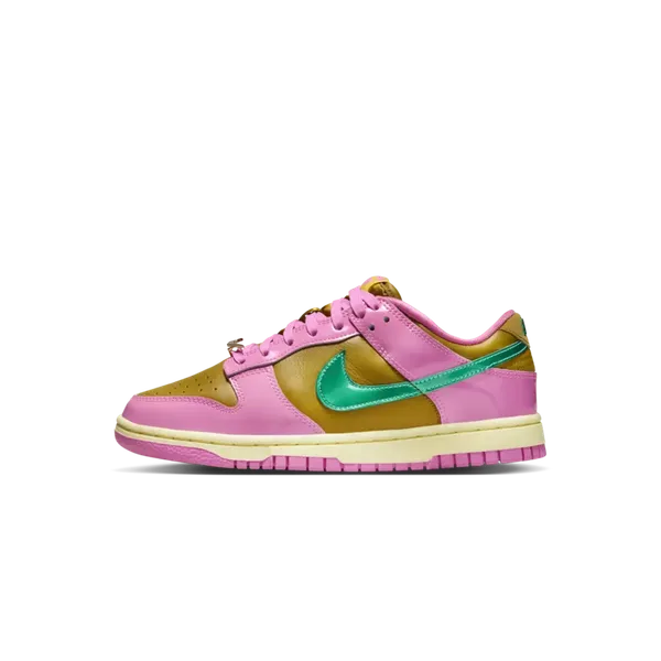 Nike Dunk Low 'Playful Pink‘