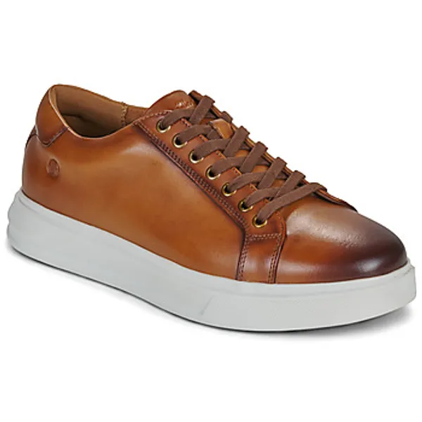 Clarks Lage Sneakers Clarks GOSWELL TIE — vergelijk prijzen bij 1 winkel