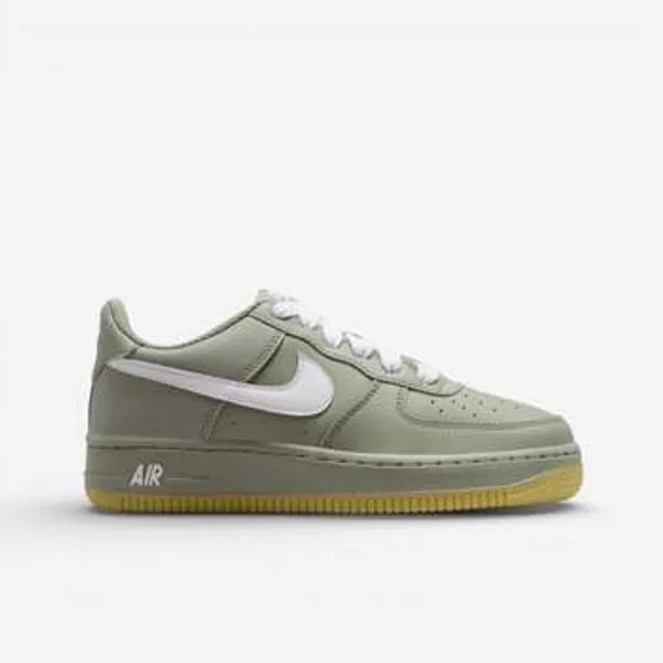 Nike Lage Sneakers Nike Air Force 1 Low LV8 Light Army Gum White (GS) — vergelijk prijzen bij 1 winkel