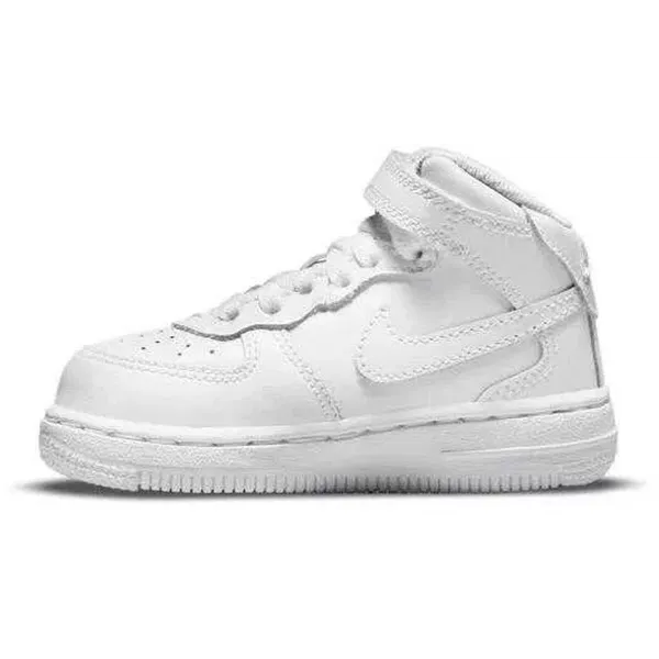 Nike Nike Air Force Wit Maat 17 Doos Zonder Deksel !!!!!!!!!!!!!!!! — vergelijk prijzen bij 1 winkel