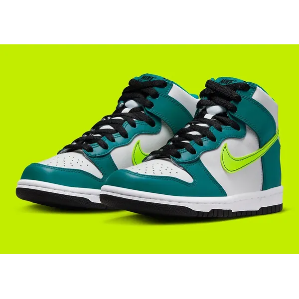 Nike Dunk High groen