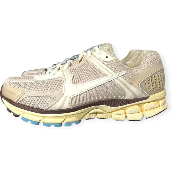 Nike Zoom Vomero 5 Beige