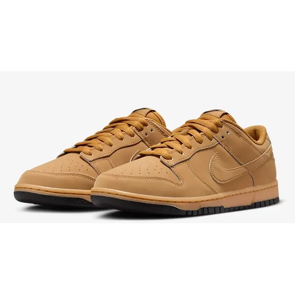 Nike Dunk Low Retro SE - Heren Sneakers - Suede Materiaal
