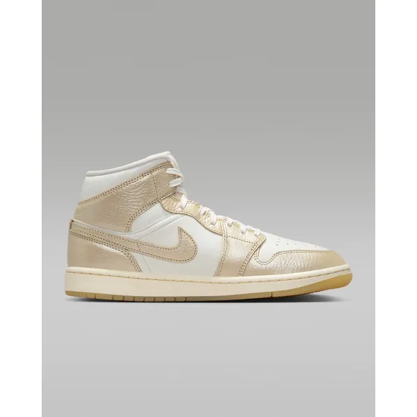 Nike Nike Air Jordan 1 Mid - Sneaker - Wit/Goud - Maat 44.5 - Special Edition — vergelijk prijzen bij 1 winkel