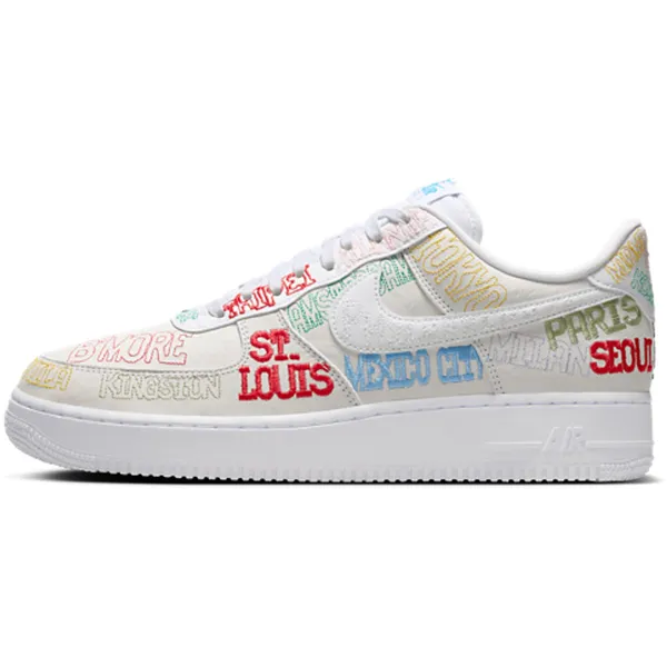 Nike Nike Air Force 1 Low "World Tour White" - Sneakers - Unisex - Maat 42 - Wit/Multi — vergelijk prijzen bij 1 winkel