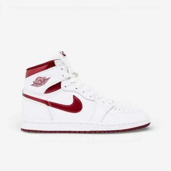 Nike Hoge Sneakers Nike 1 Retro High '85 OG Metallic Burgundy — vergelijk prijzen bij 1 winkel