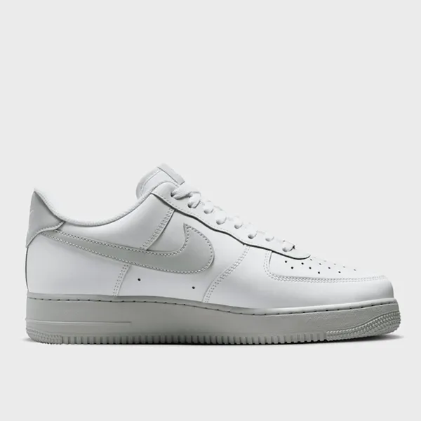 Nike Nike Air Force 1 '07 - Sneakers - EU 44 - Summit White/Strata Grey / Wit Grijs - Air Force - Lifestyle — vergelijk prijzen bij 1 winkel