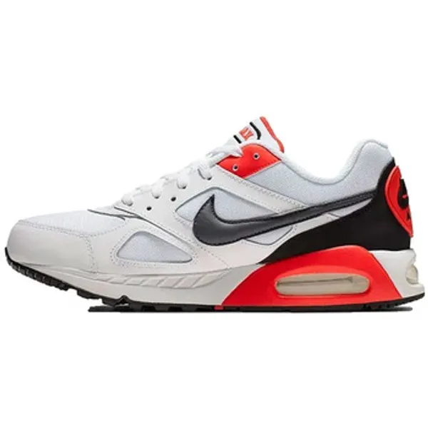 Nike Sneakers Nike Baskets Air Max Ivo cuir — vergelijk prijzen bij 1 winkel